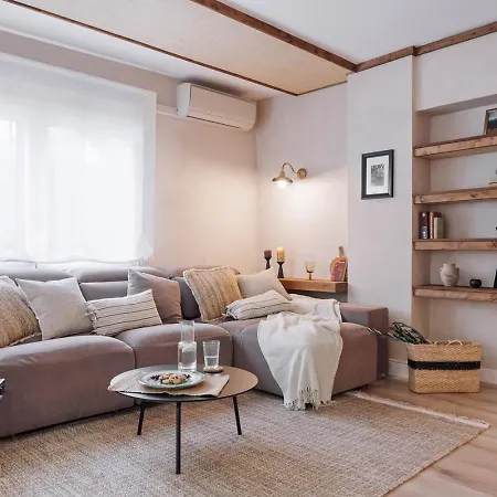 Nava - 3 Bedrooms In Sant Gervasi