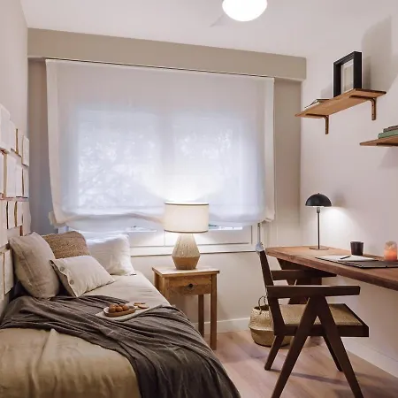 Nava - 3 Bedrooms In Sant Gervasi