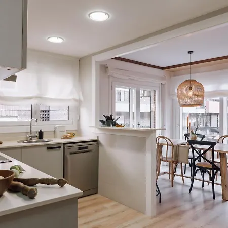 Nava - 3 Bedrooms In Sant Gervasi *
